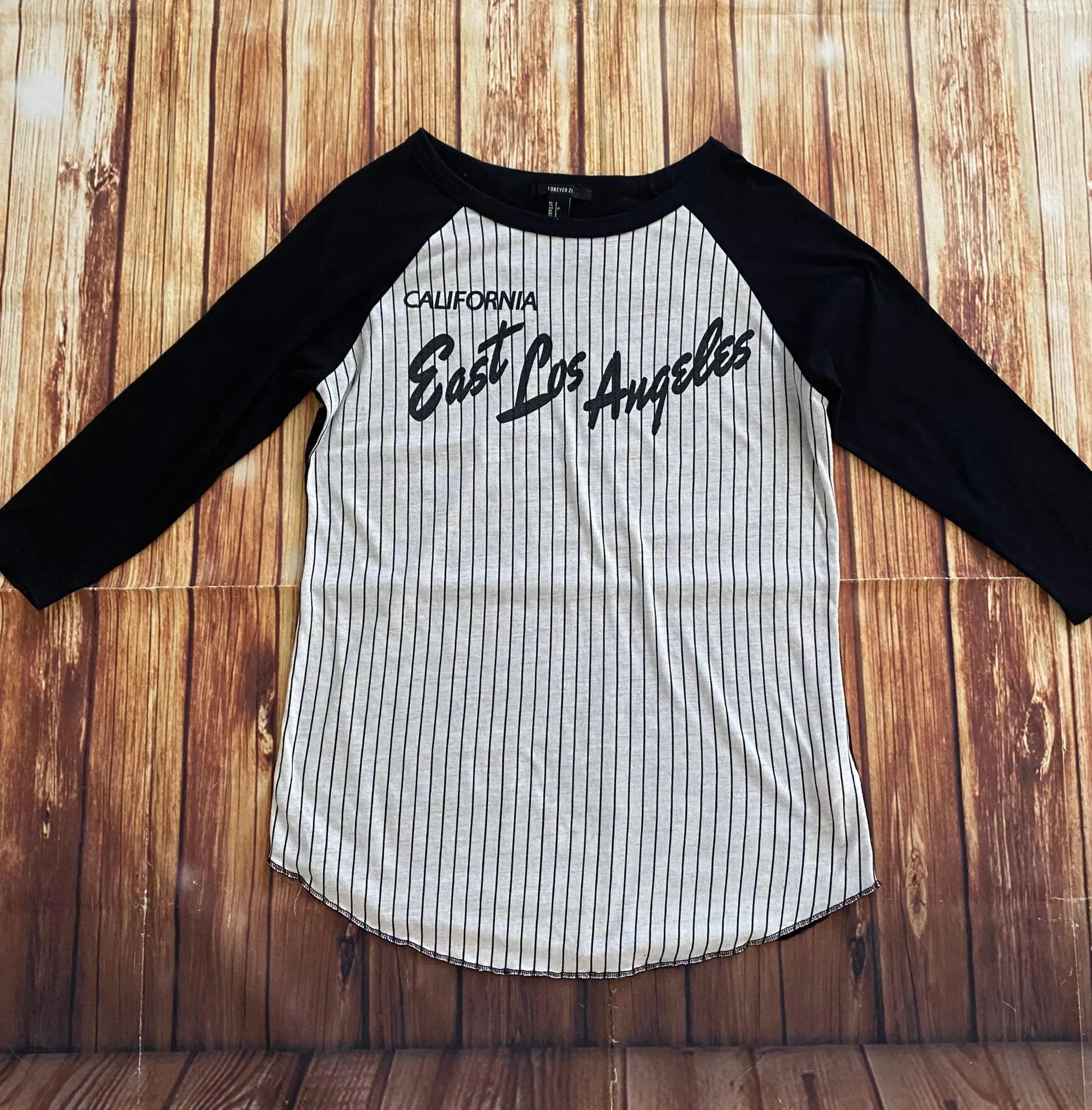 Women’s Baseball Striped Tee Sz Small - Image 5