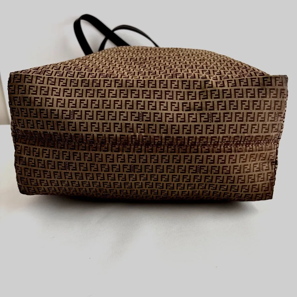 Authentic Fendi Zucca monogram tote bag nylon/leather - Image 7