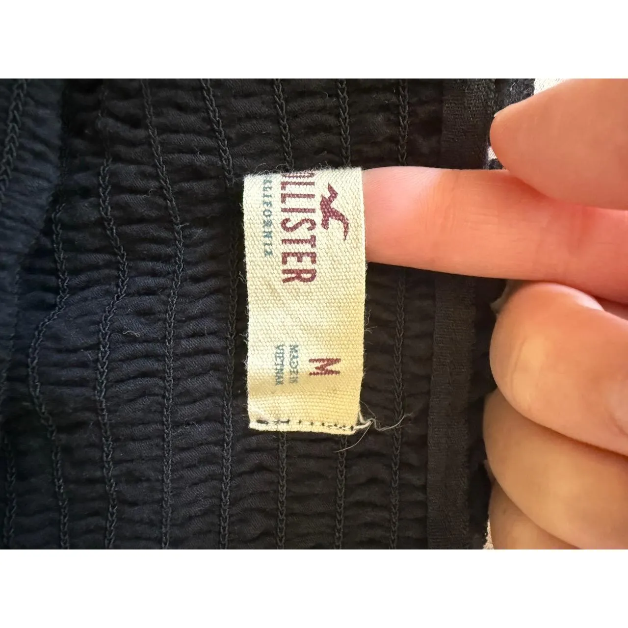 Hollister Ruched Off Shoulder Top Medium - Image 2