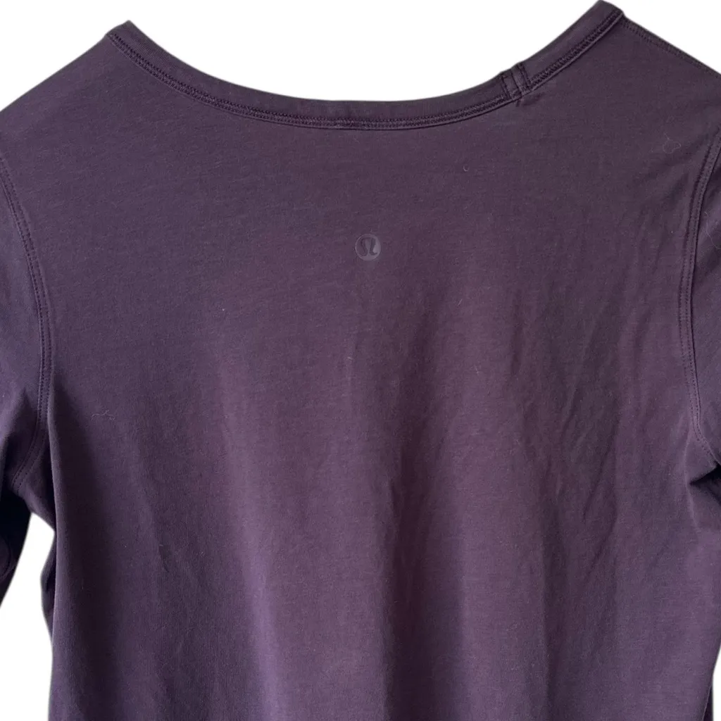 Lululemon Athleisure T-Shirt - Image 4