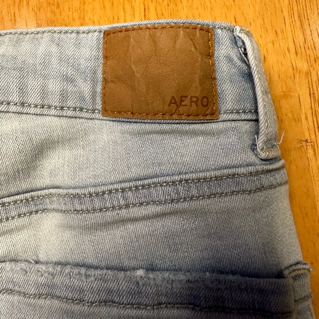 Aero Aeropostale High Rise Midi Distressed Denim Jean Shorts in Blue Size 4 - Image 8
