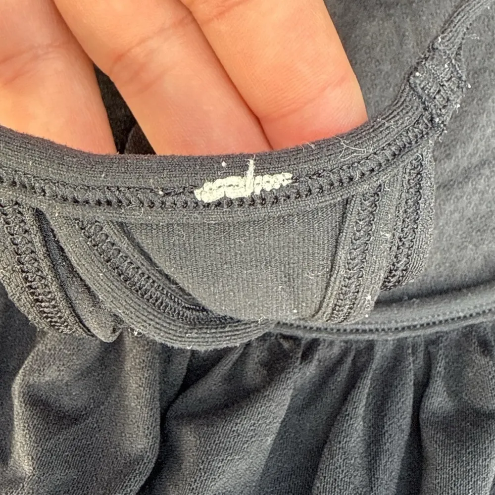 Lululemon Black Open Back Built-In Bra Mesh Tank Top 4 Racerback Athleisure Yoga - Image 9