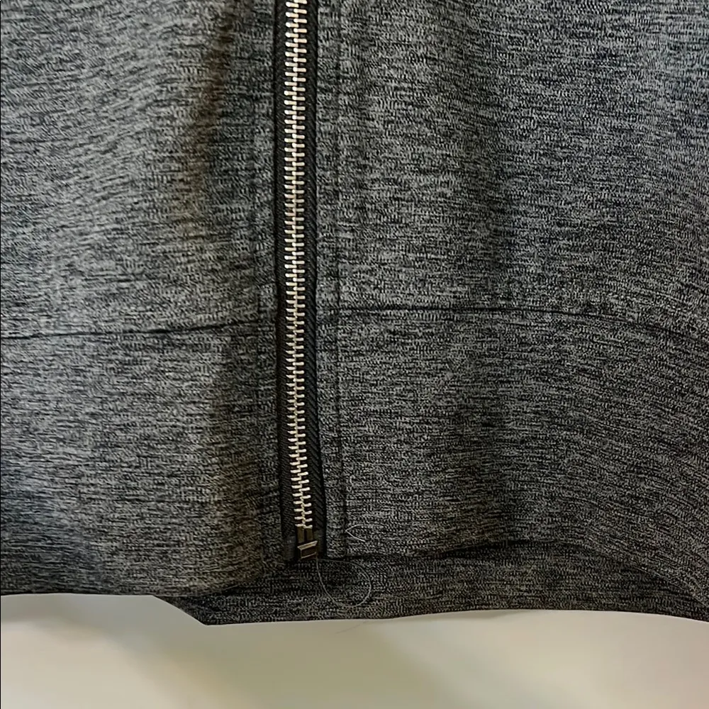 Mono B Women's Gray Zip Up Jacket Size L - Image 4