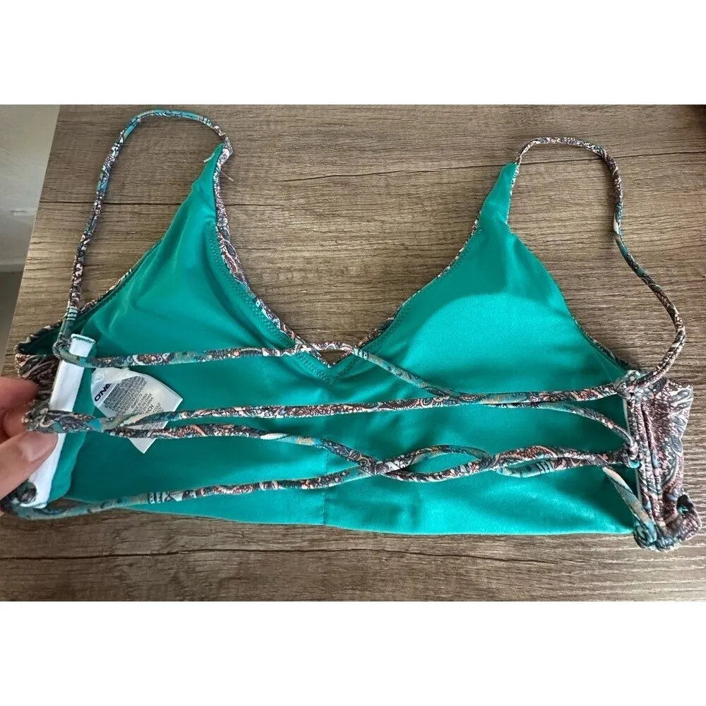 O’Neill pattern swim top - Image 5