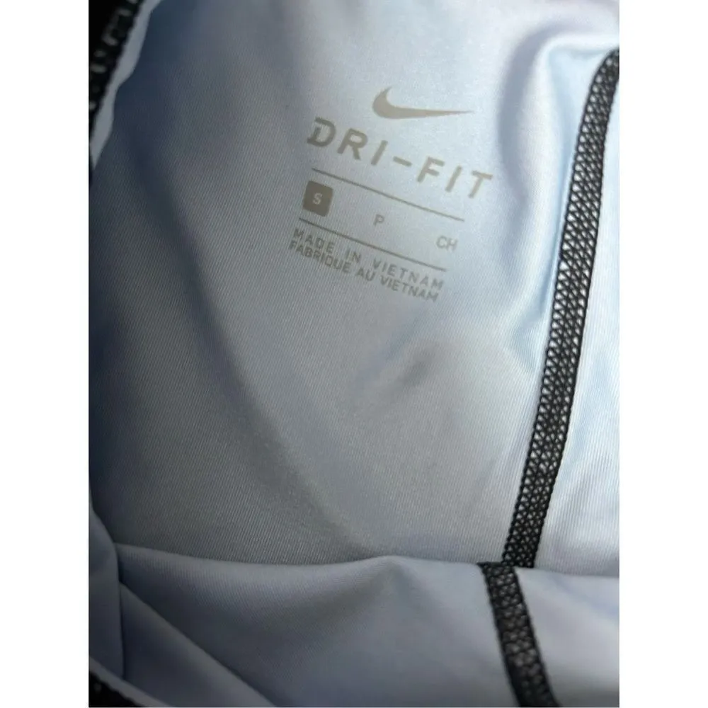 Nike pro capri activewear leggings size small blue black and gray pattern 21” in - Image 5