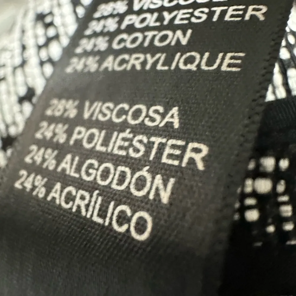 Doncaster trench coat size 6 EUC - Image 5