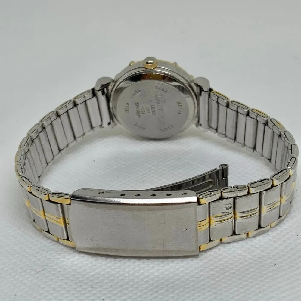 Vintage La gear women silver gold tone watch 23mm Japan movt up to 7” running - Image 4