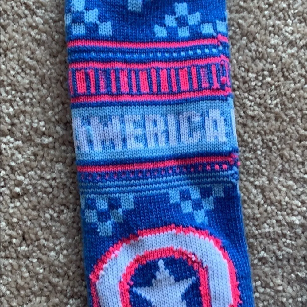 Captain America socks - Image 4