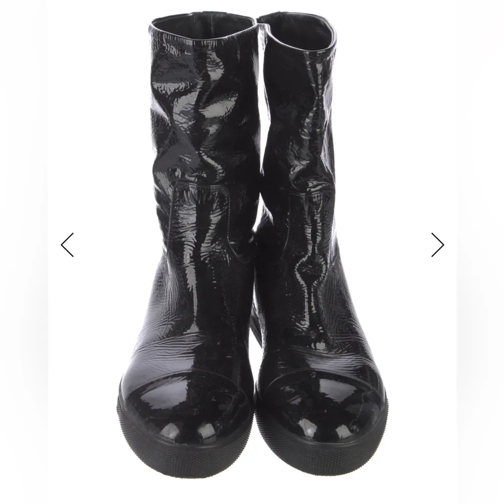 Miu Miu Shiny Black patent calf leather boots size 39.5 - Image 16