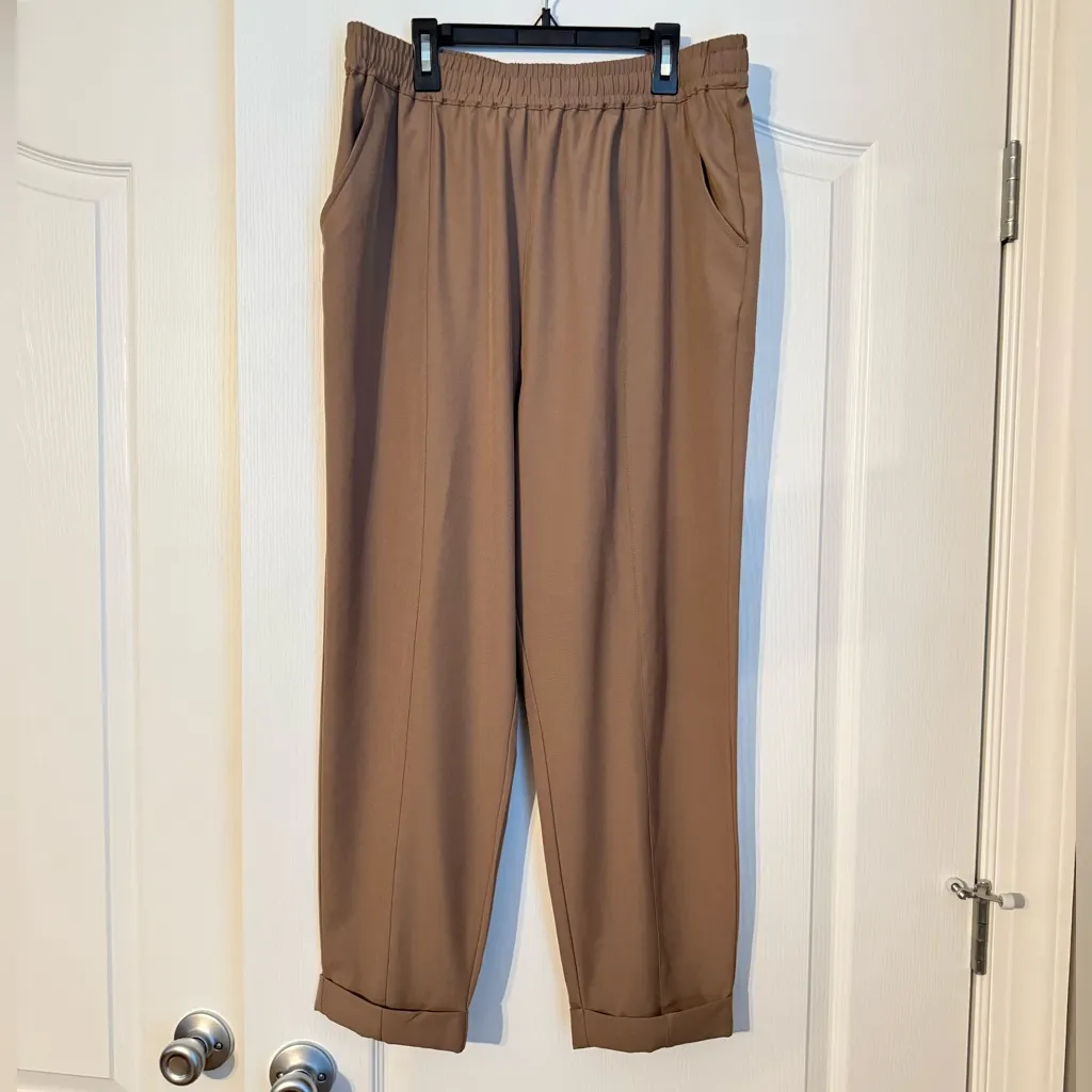 Varley Oakland Turnup Taper Pants - Image 2
