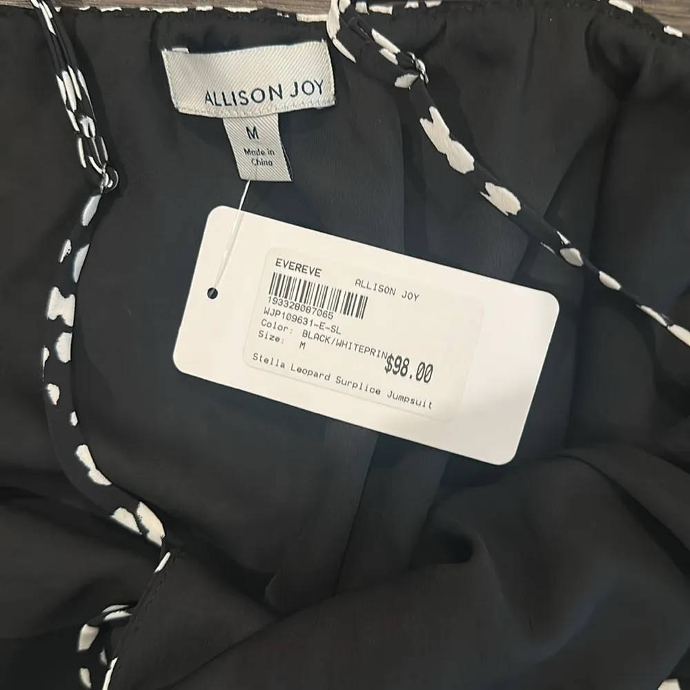 NWT Evereve Allison Joy Stella Surplice Jumpsuit Sz M - Image 3