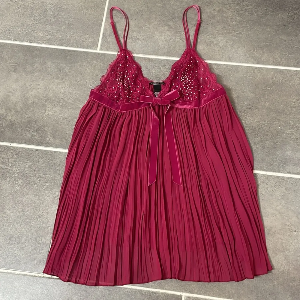 Victoria’s Secret Pleated Embellished Babydoll Slip size Large. - Image 4