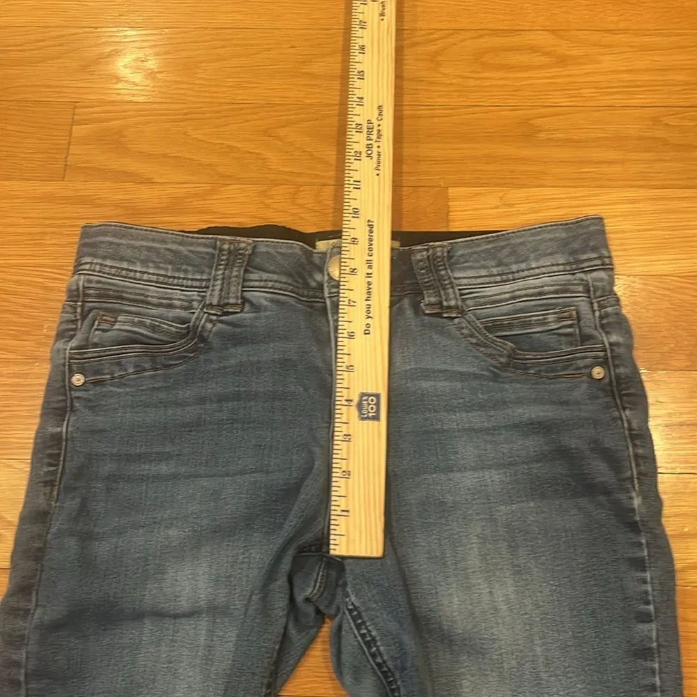 Democracy women’s “AB” technology jeans size 8. - Image 3