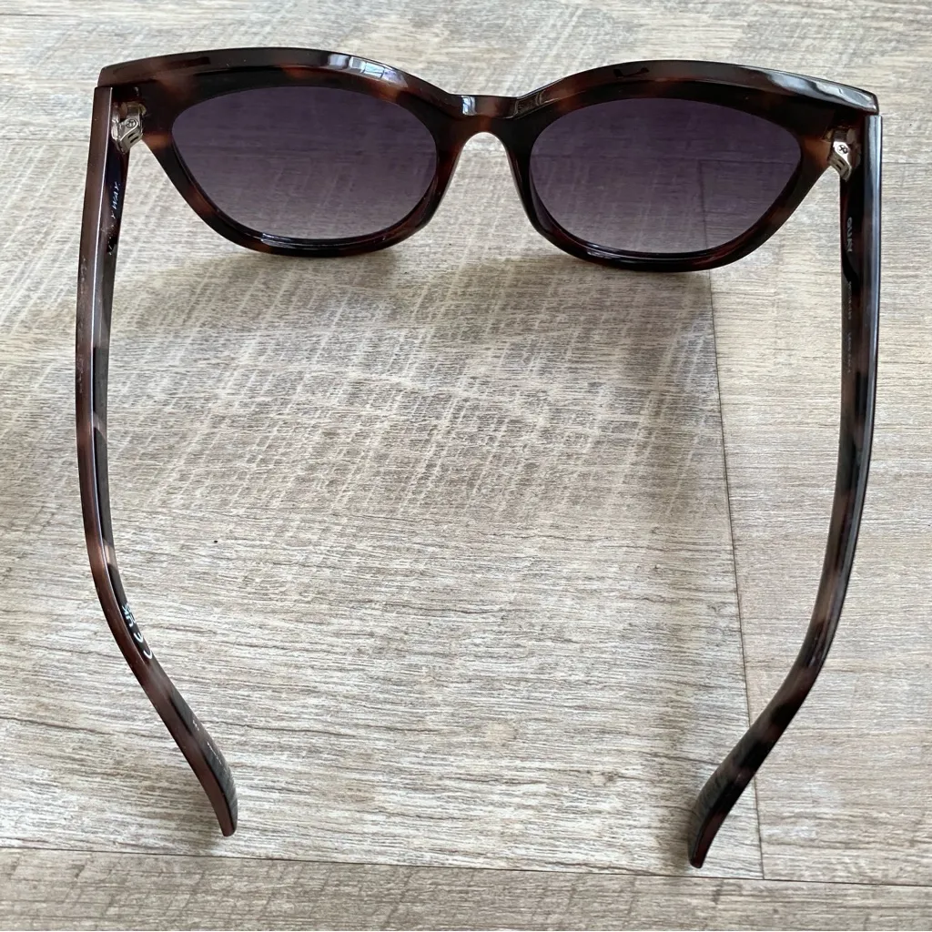 QUAY Australia “It’s My Way” Oversized
Cat Eye Sunglasses - Image 5