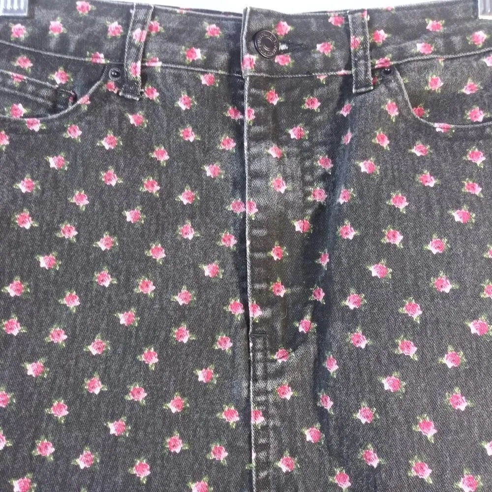 Forever 21 Rose Print Black Denim Mini Skirt Size L - Image 3