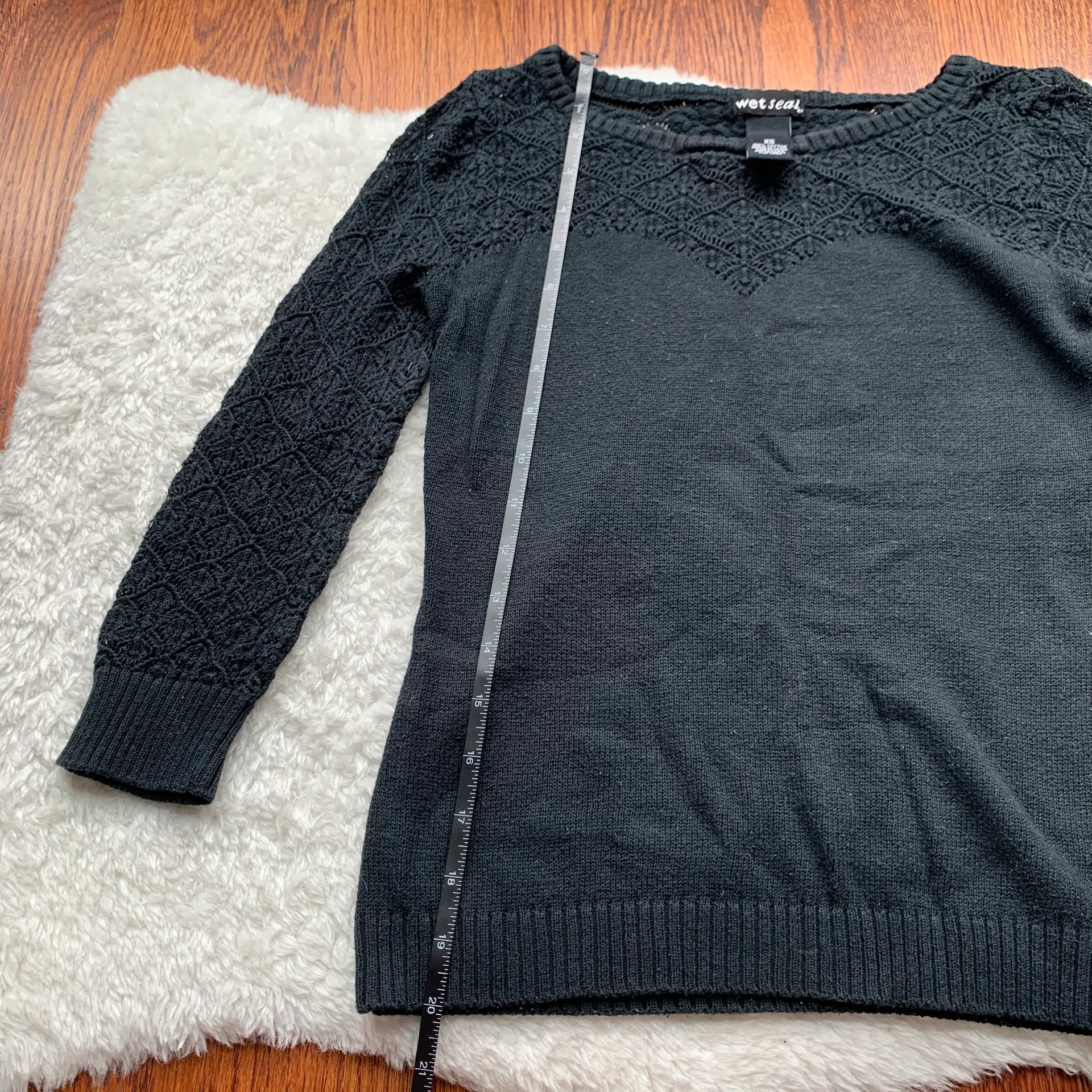 Black Crochet Sweetheart Neckline Fitted Sweater - Image 4