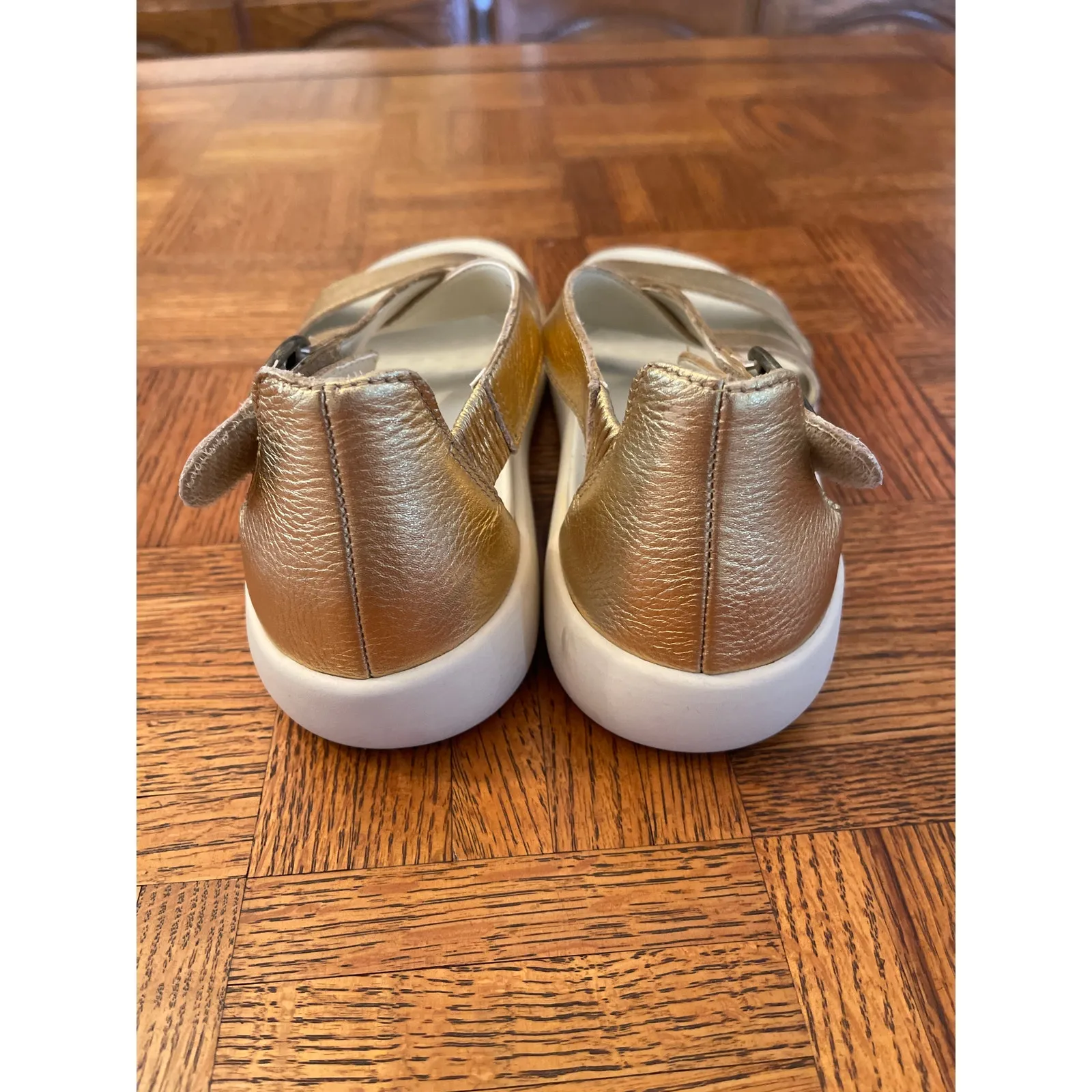 Vionic Womens Harmony Rx
Strappy Sandals size 7.5 - Image 5