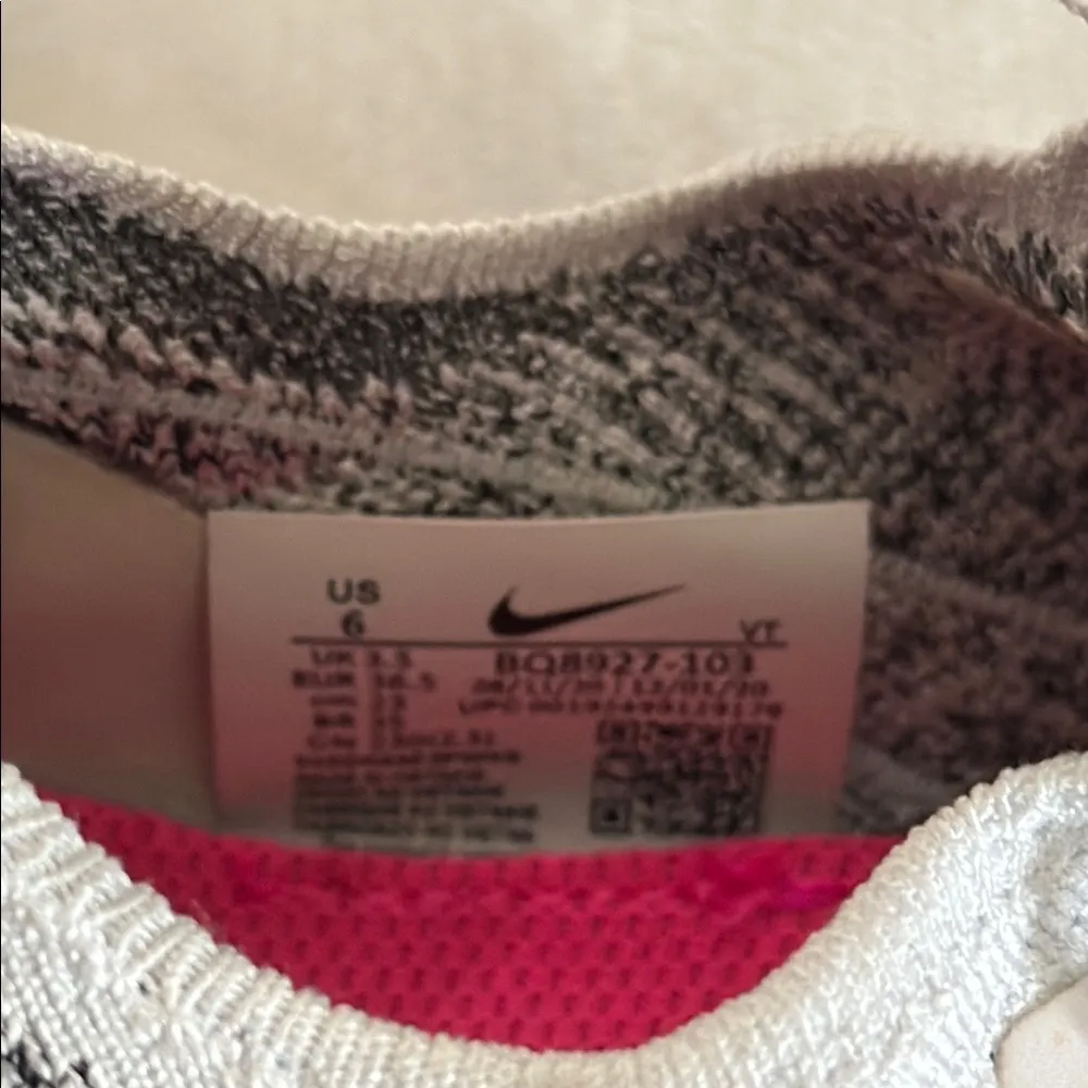 Nike Women's White and Pink Running Shoes - Image 5