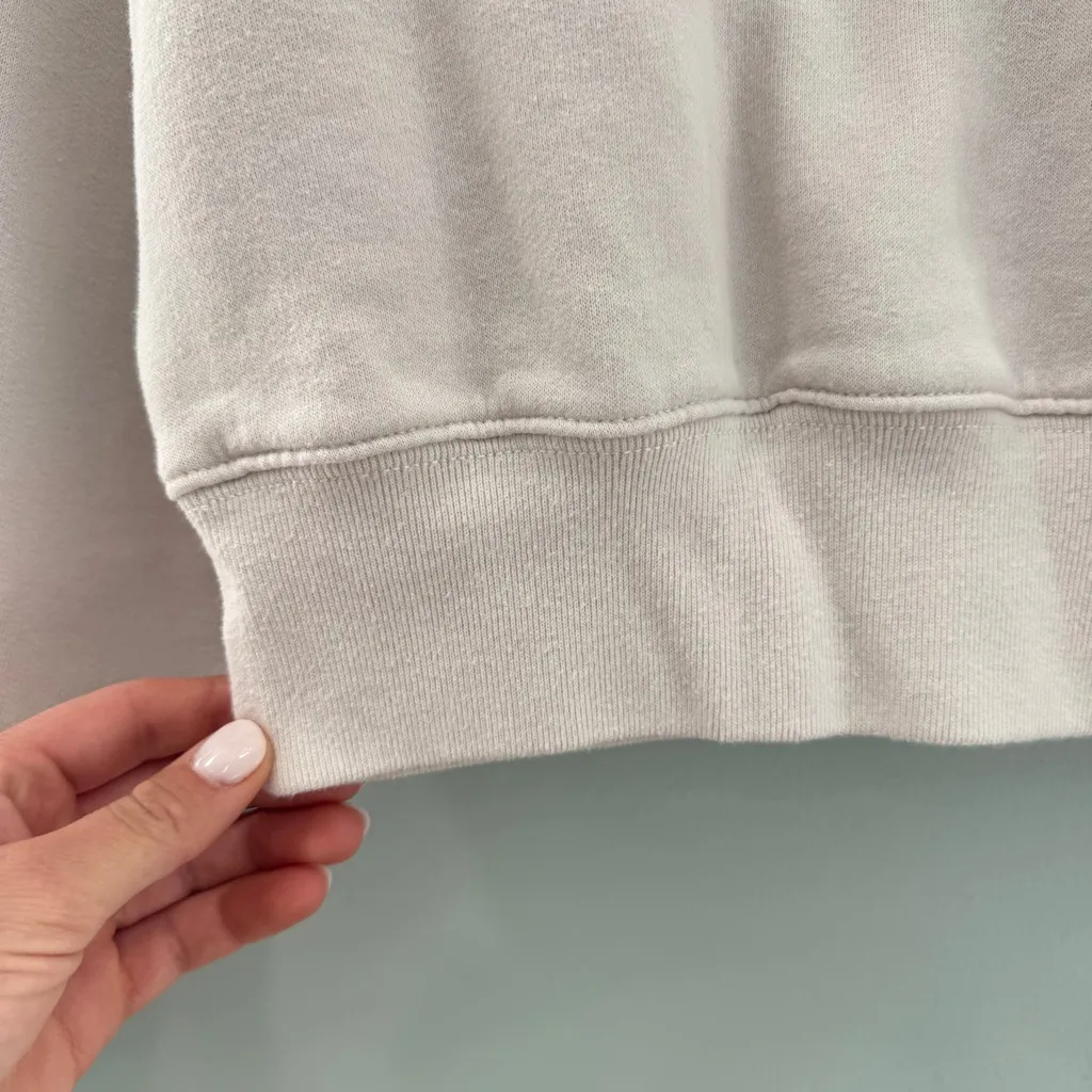 Abercrombie Tonal Embroidery Crew Neck Sweatshirt Small Cream - Image 6