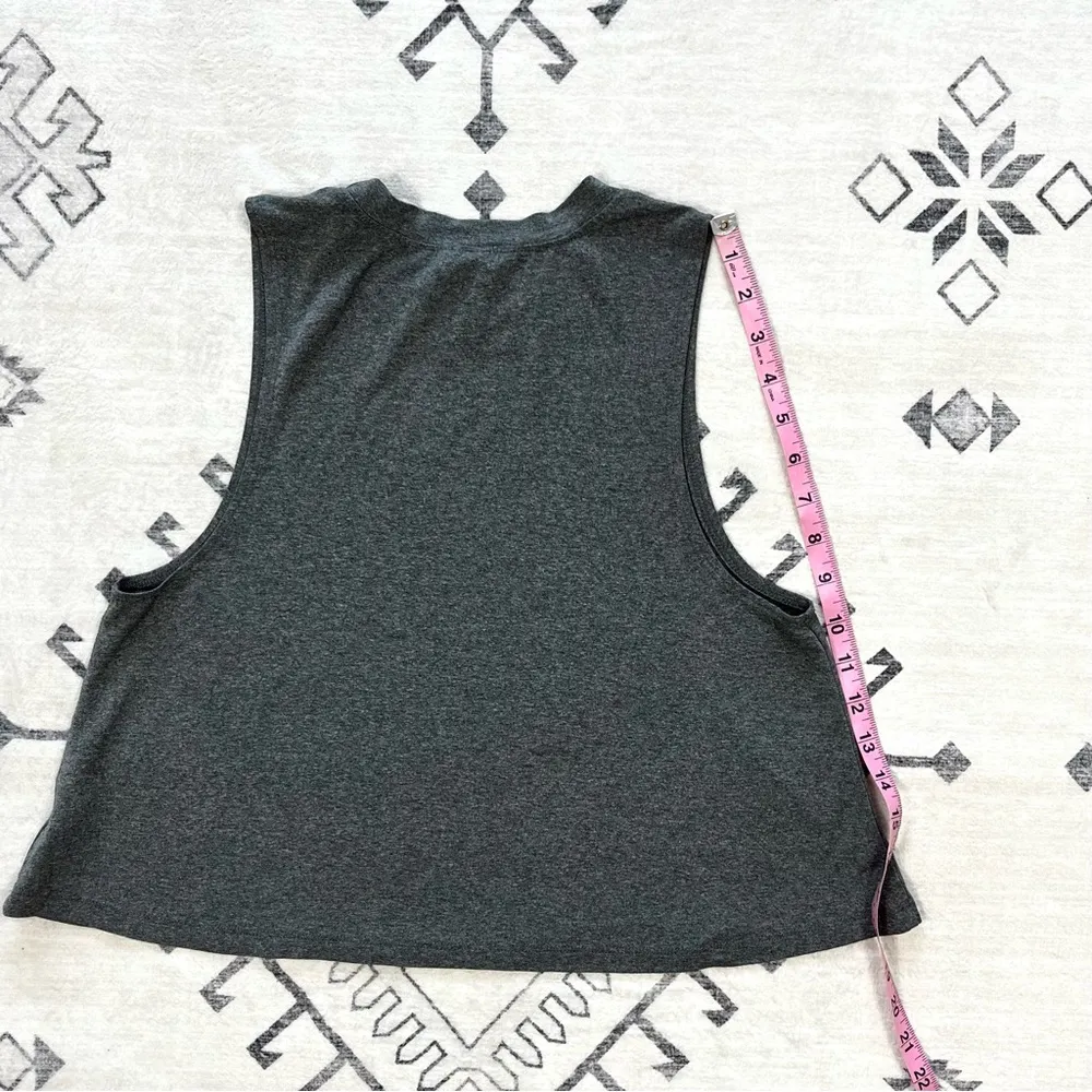 Carbon38 Crop Tank 2.0 in Gray Small - Image 7