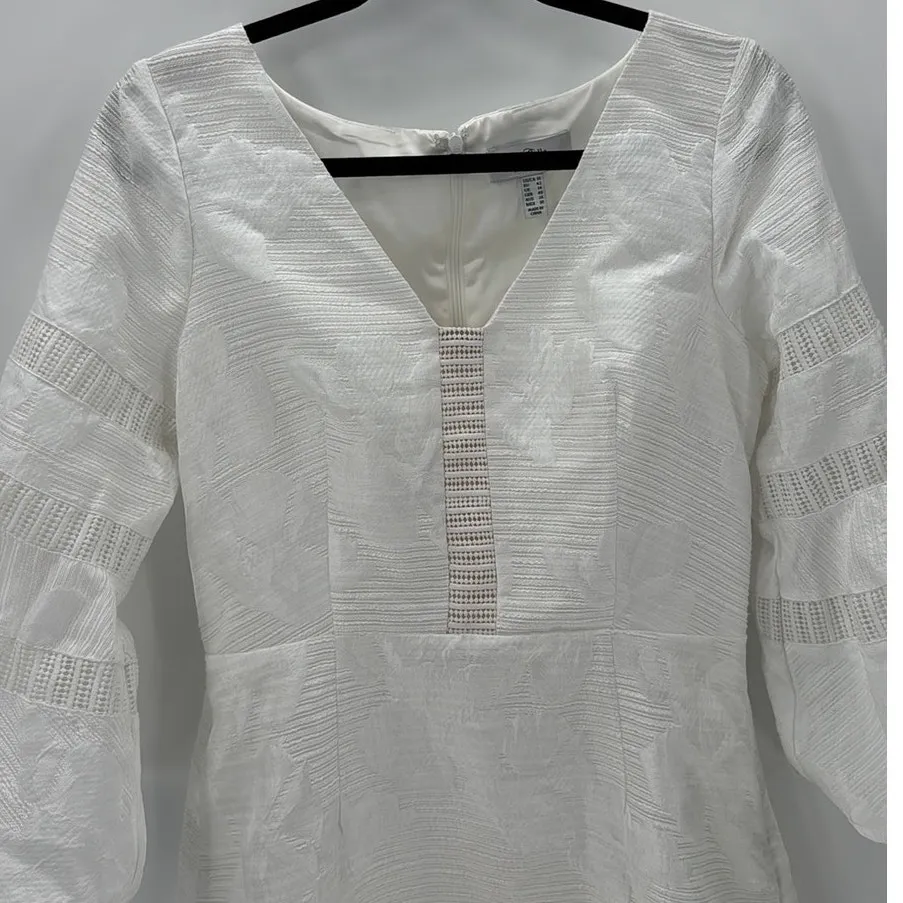 Belle Badgley Mischka Dress size 10 White Crochet Flare Jacquard Bell Sleeves - Image 3