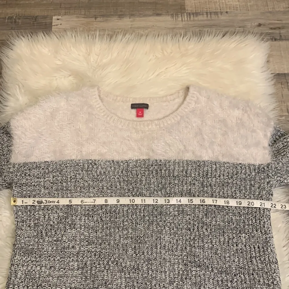 Vince Camuto eyelash and shaker knit colorblock pullover sweater M - Image 5