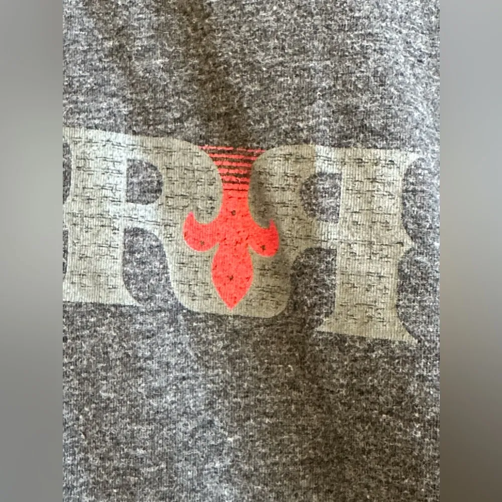 Rock Revival Logo Black and Red pullover 3 button hoodie size Medium - Image 3