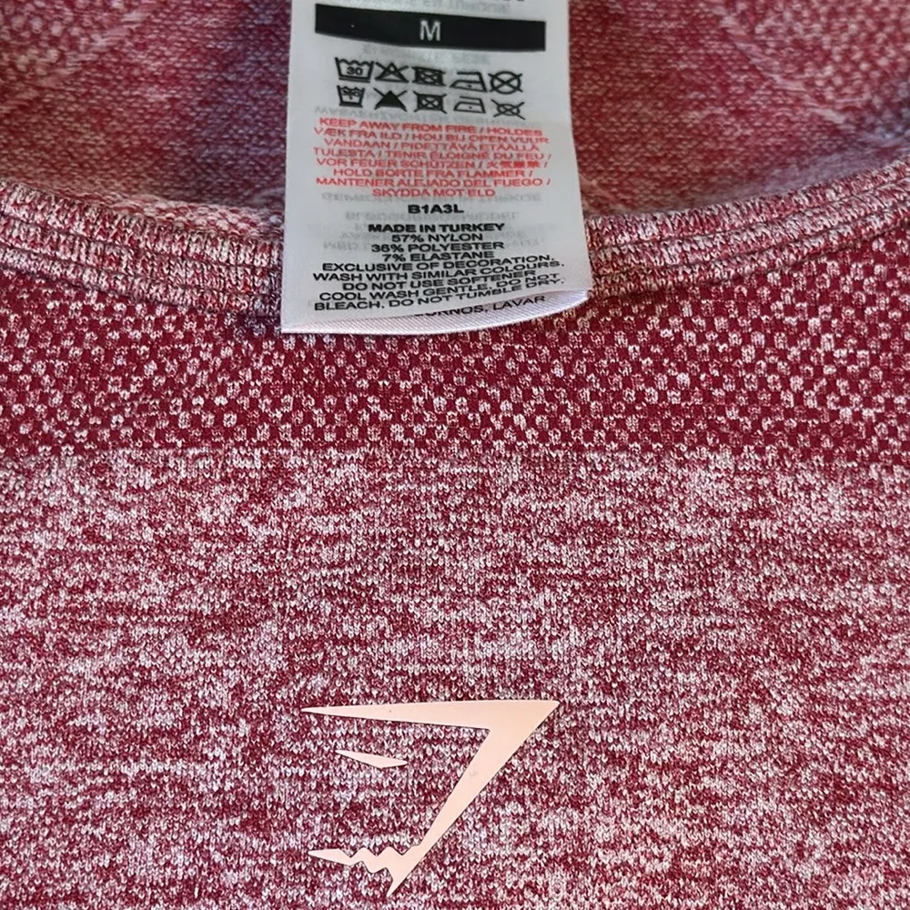 Gymshark Flex Sports Burgundy Crop Top Seamless GYM Thumbhole Size Med EUC #2805 - Image 5