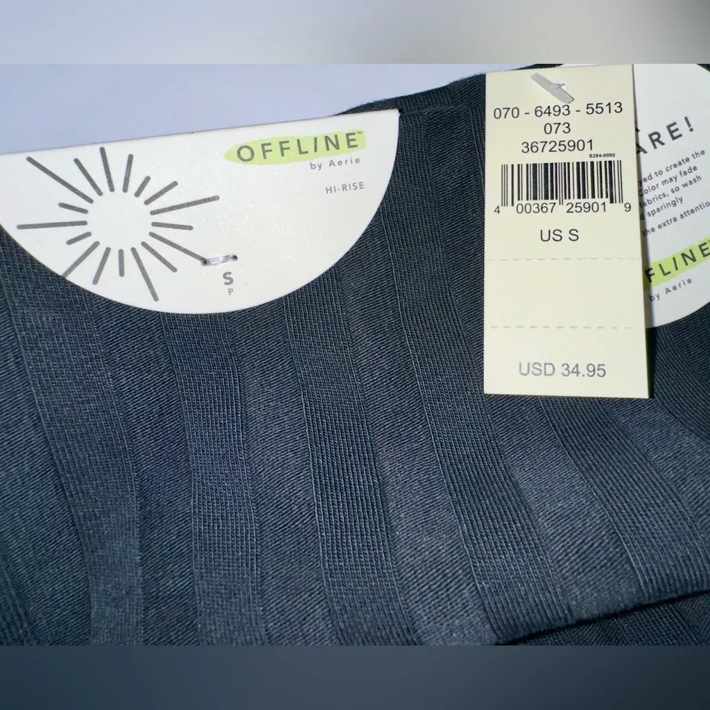 Aerie NWT OFFLINE BY  shorts - small - Image 3