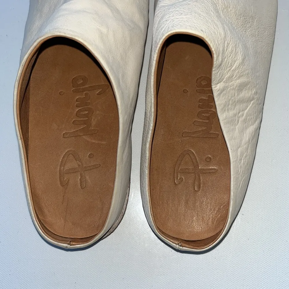 P Miongo leather mules. Size 37. New - Image 3
