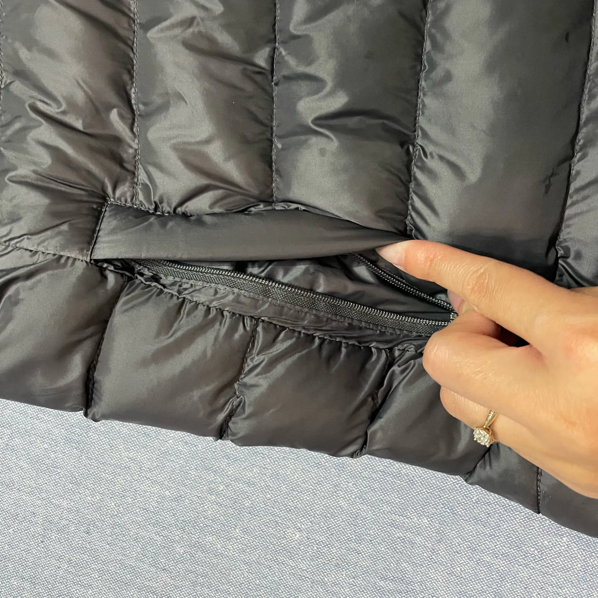 32 Degrees Puffer Vest Size XS in Slate Gray - Image 4