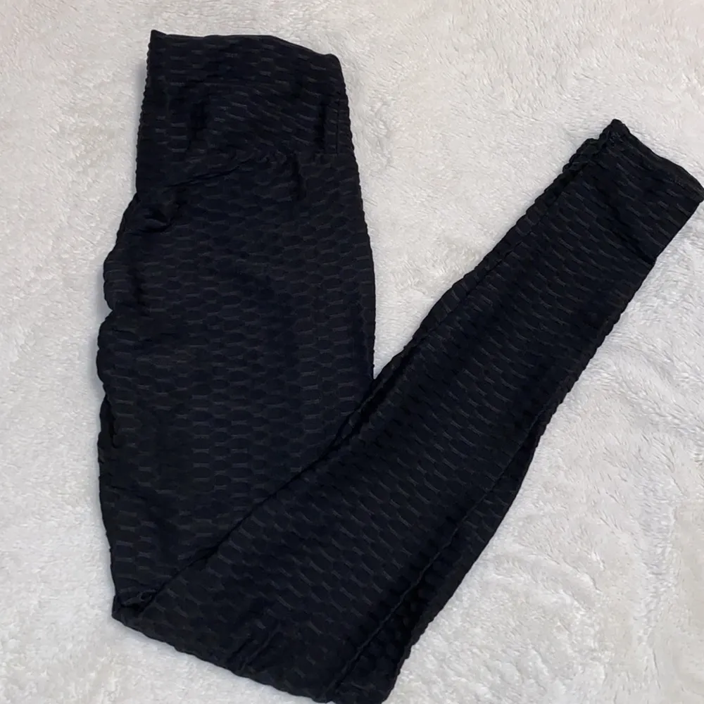 Ruched Booty Scrunch Leggings Size M - Image 11