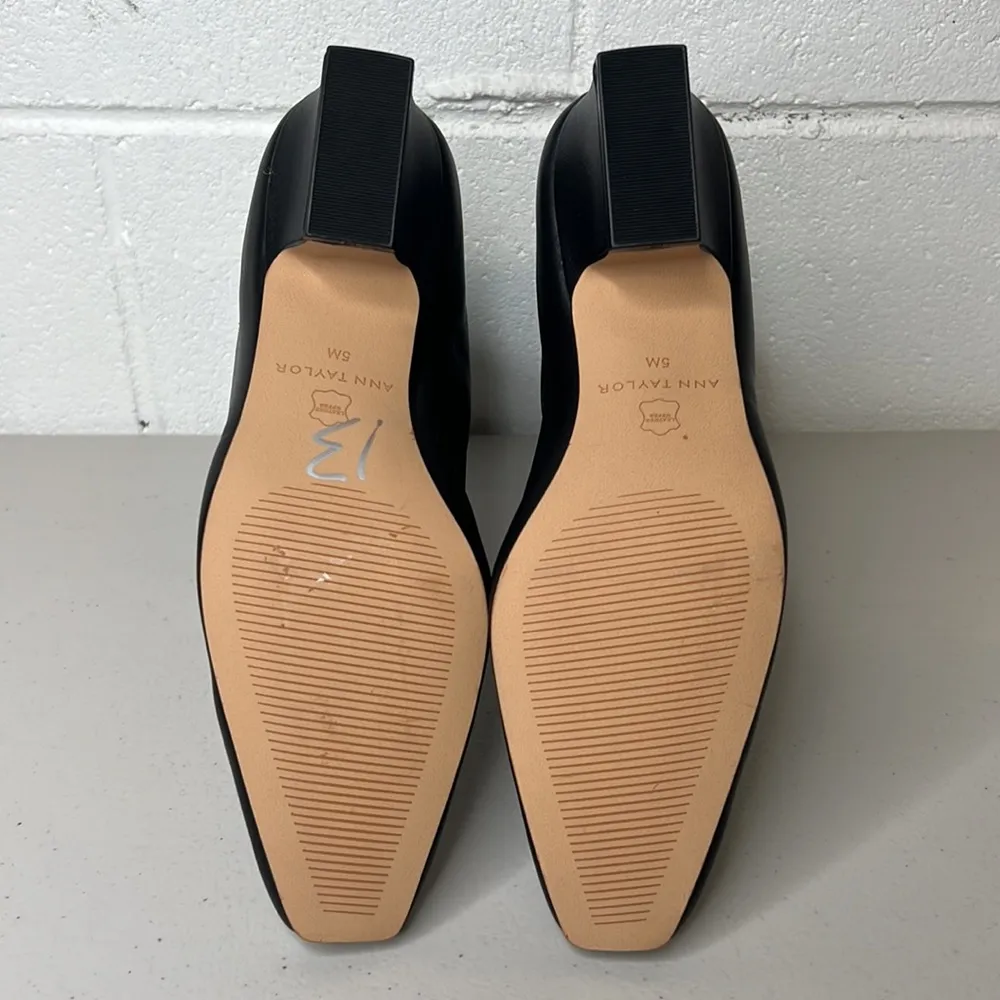 Ann Taylor New solid black  Tapered Heel Leather Booties Size 5M zip up square - Image 4