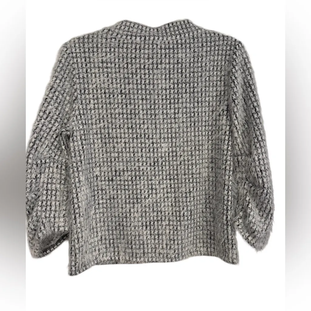 Vince Camuto fuzzy mock-neck sweater in a white and black tweed knit XS - Image 2