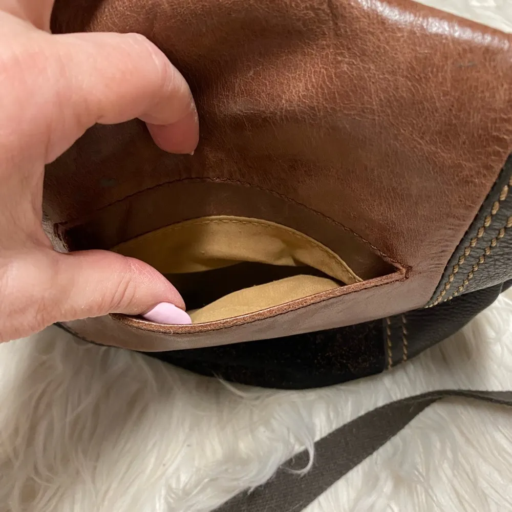 The Sak Bag Zip and Magnetic Closure - Image 10