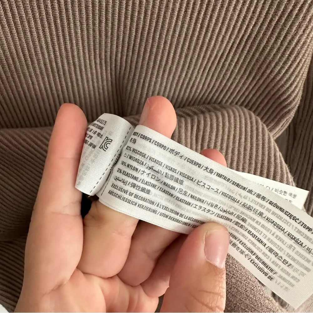 Fitted Crewneck Sweater Women’s Size Small - Image 4