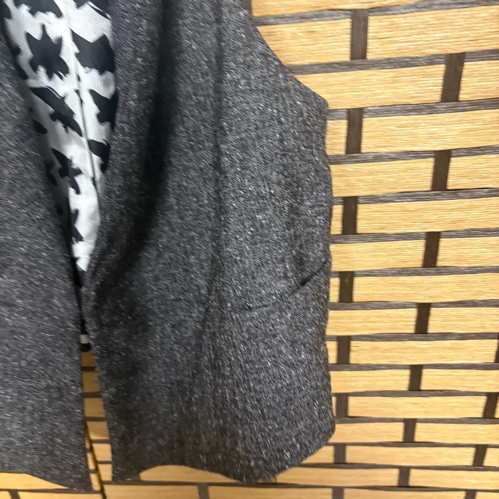 CAbi  Gray Vest Size Medium - Image 5