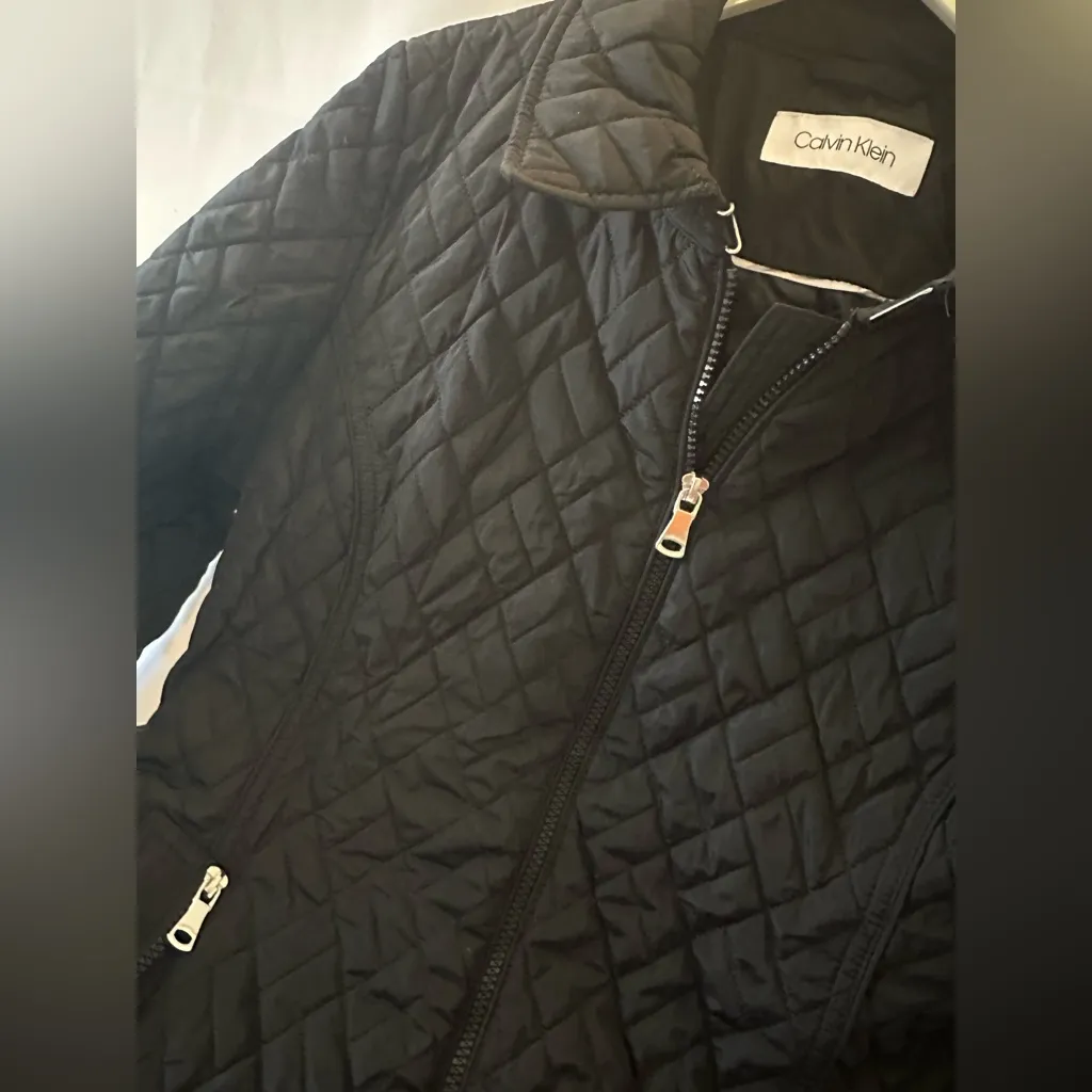 Calvin Klein women’s size large quilted black jacket - Image 3