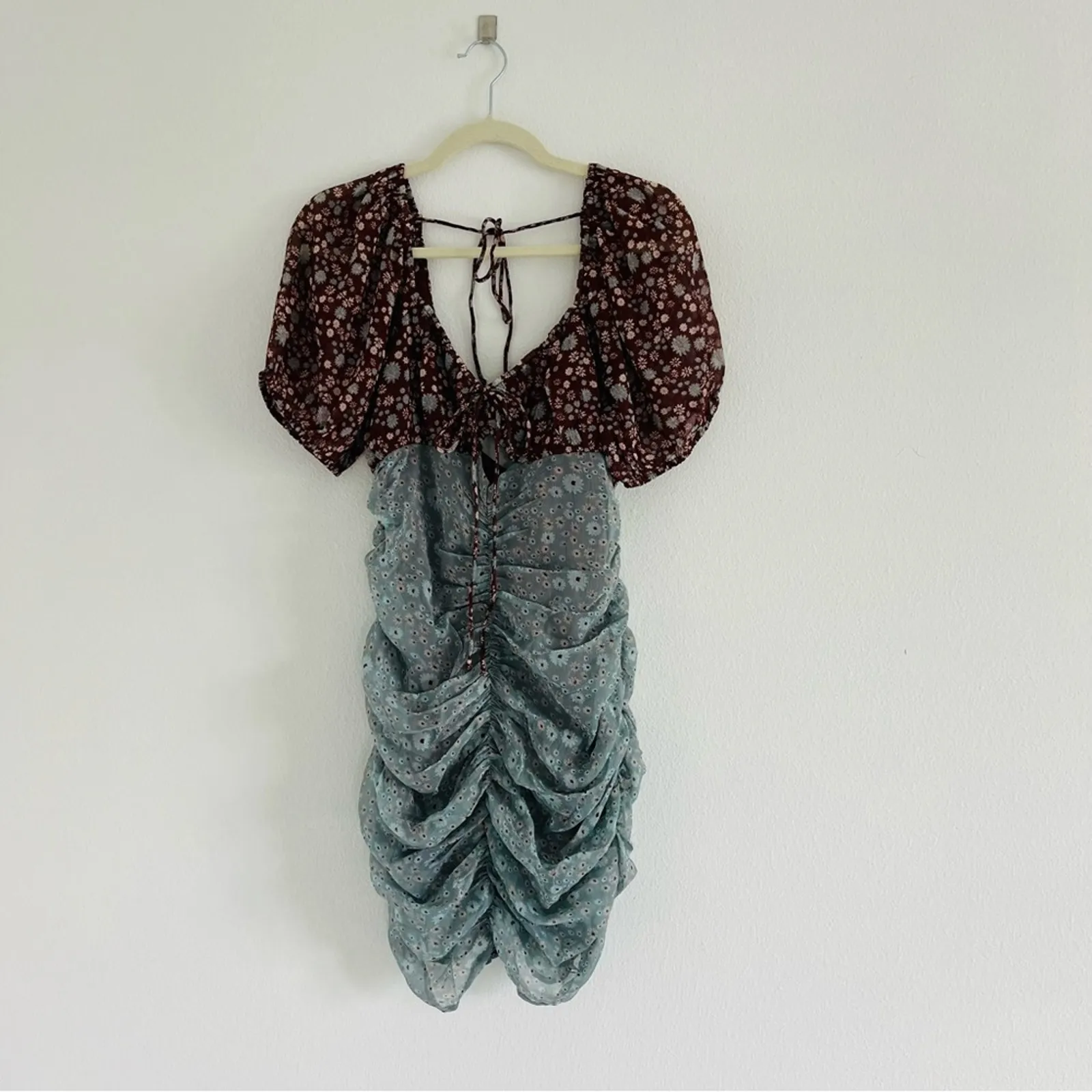 Free People Tessa mini Dress ruched bodycon Floral Print Sz Small Boho festival - Image 9