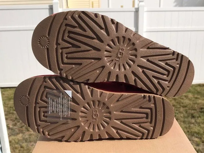 UGG Classic Mini Star Sequin - Image 10