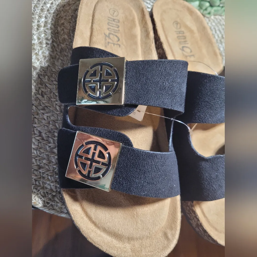 Black Slide Sandals with Gold Accents For Wome's. Size 7. NWT - Image 8