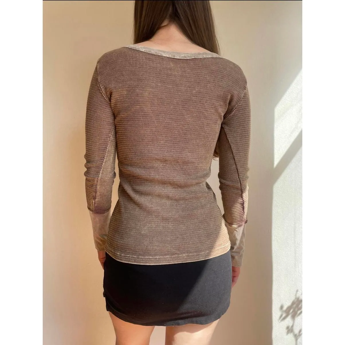 Brown Distressed Ribbed Long Sleep Top Size M - Image 2