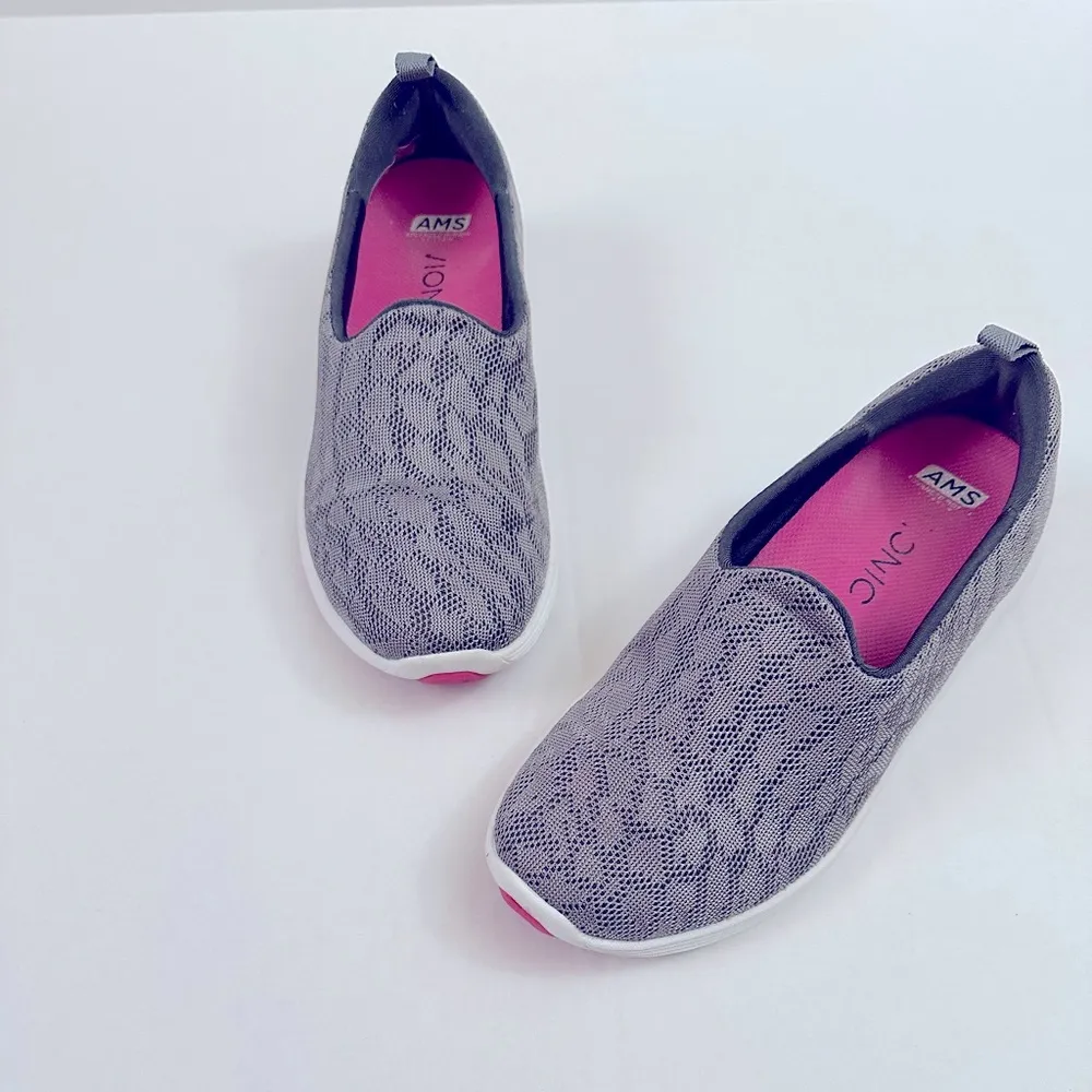 Vionic 331 hydra slip on gray comfort sneakers size 7.5 - Image 2