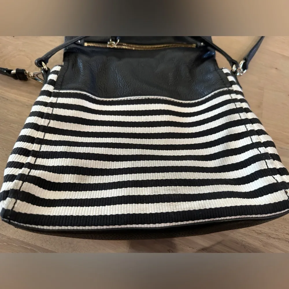 Kate spade cobble hill toddy bag black white striped purse - Image 9