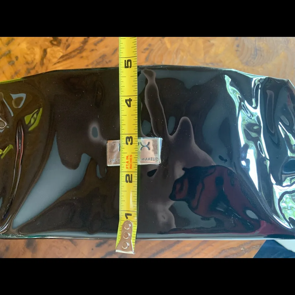 NYX professional large black makeup bag - Image 7