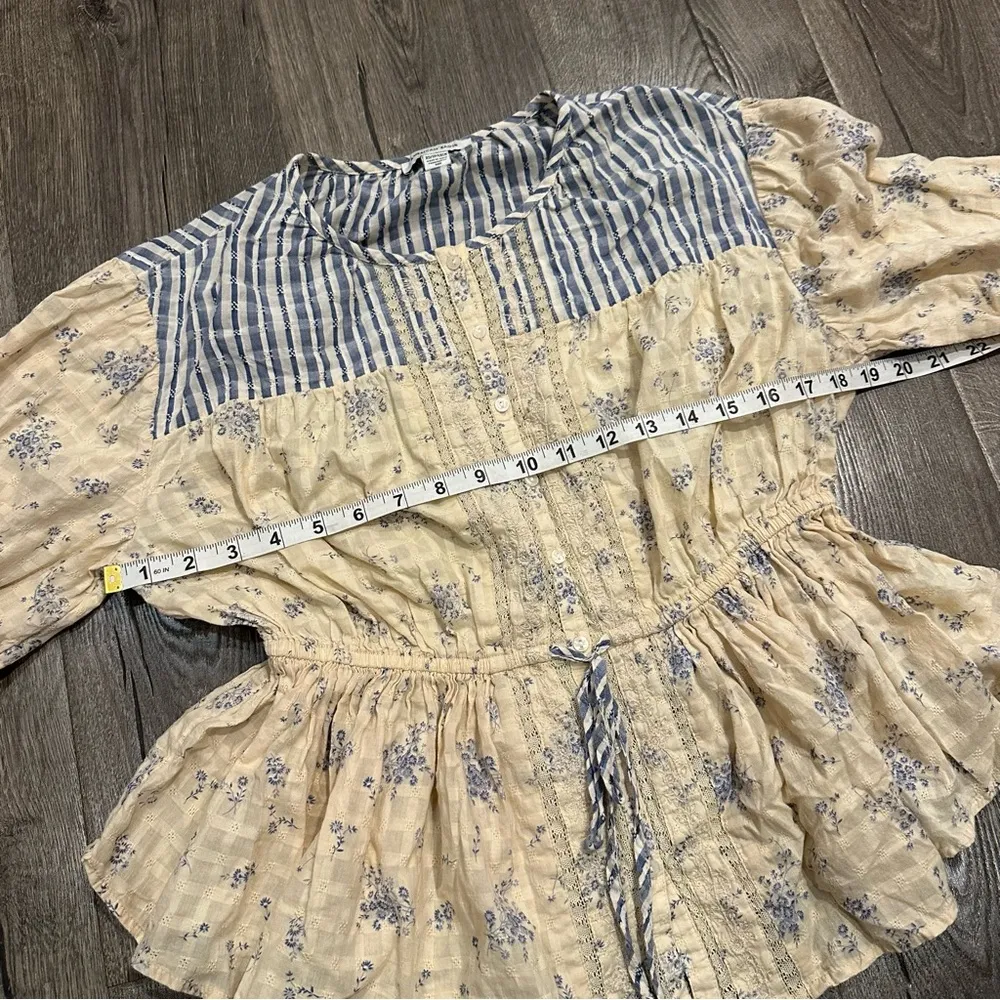 AMERICAN EAGLE Top XS Floral Button Down Peplum Top Lace Embroidery Boho Peasant - Image 10