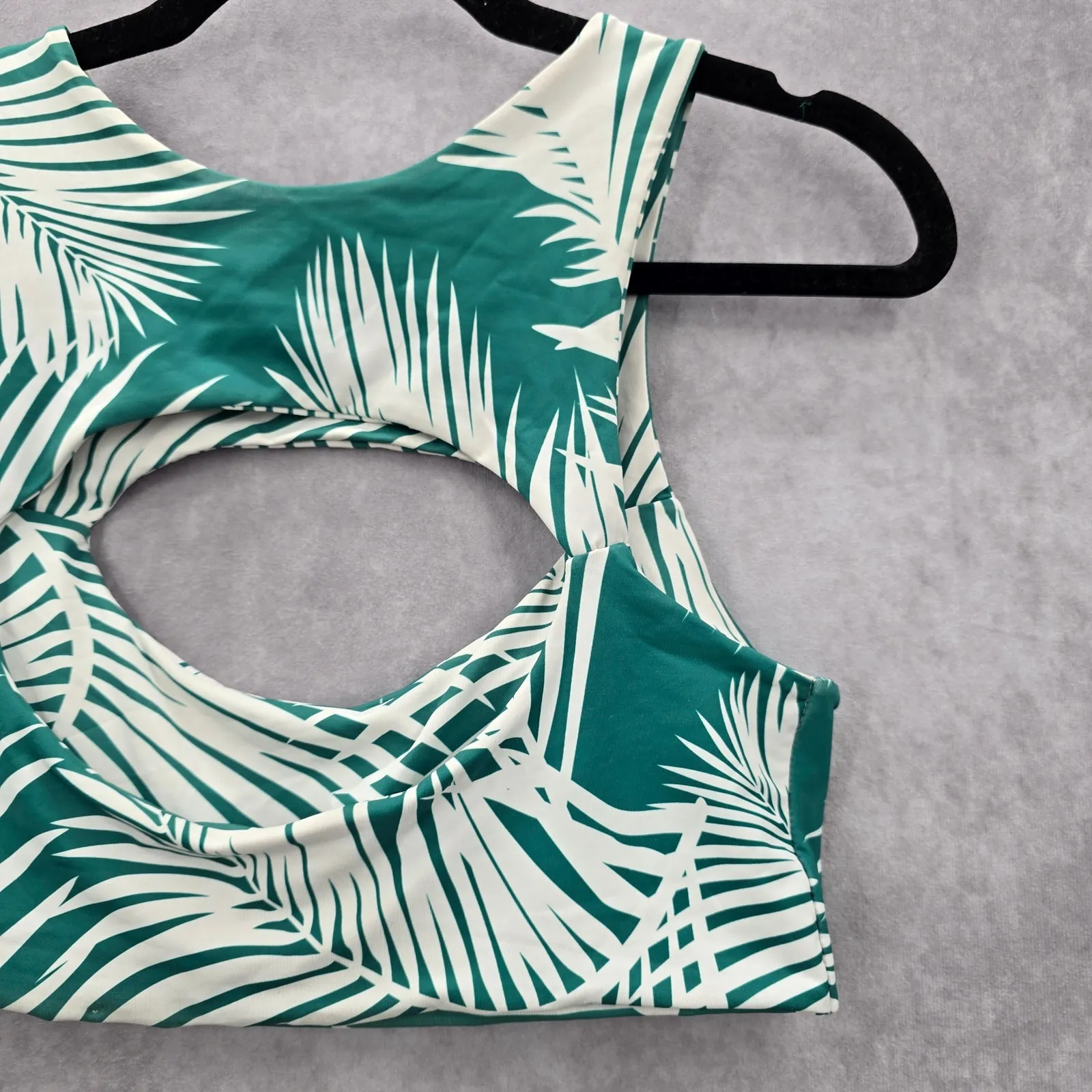 Green‎ White Tropical Leaf Cutout Padded Bikini Top Swimwear Medium - Image 8