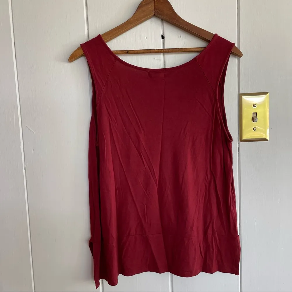 ⭐️ Burgundy Tank Top Size Medium - Image 4