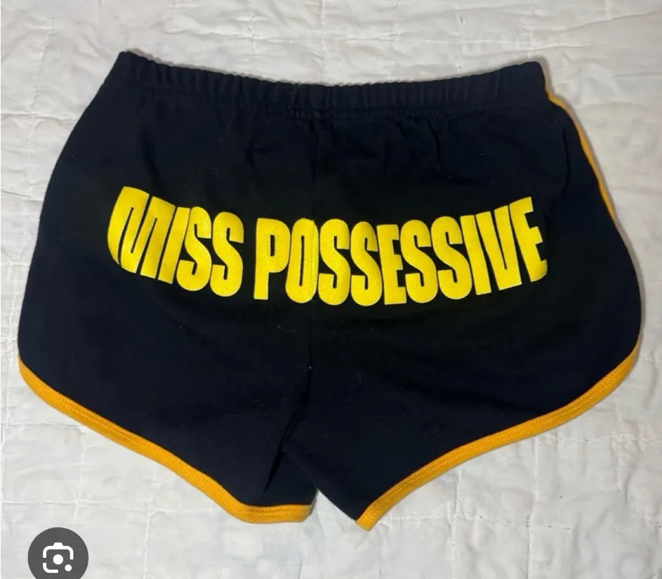 Tate McRae Miss Possessive Tour Shorts Black Size M - Image 2