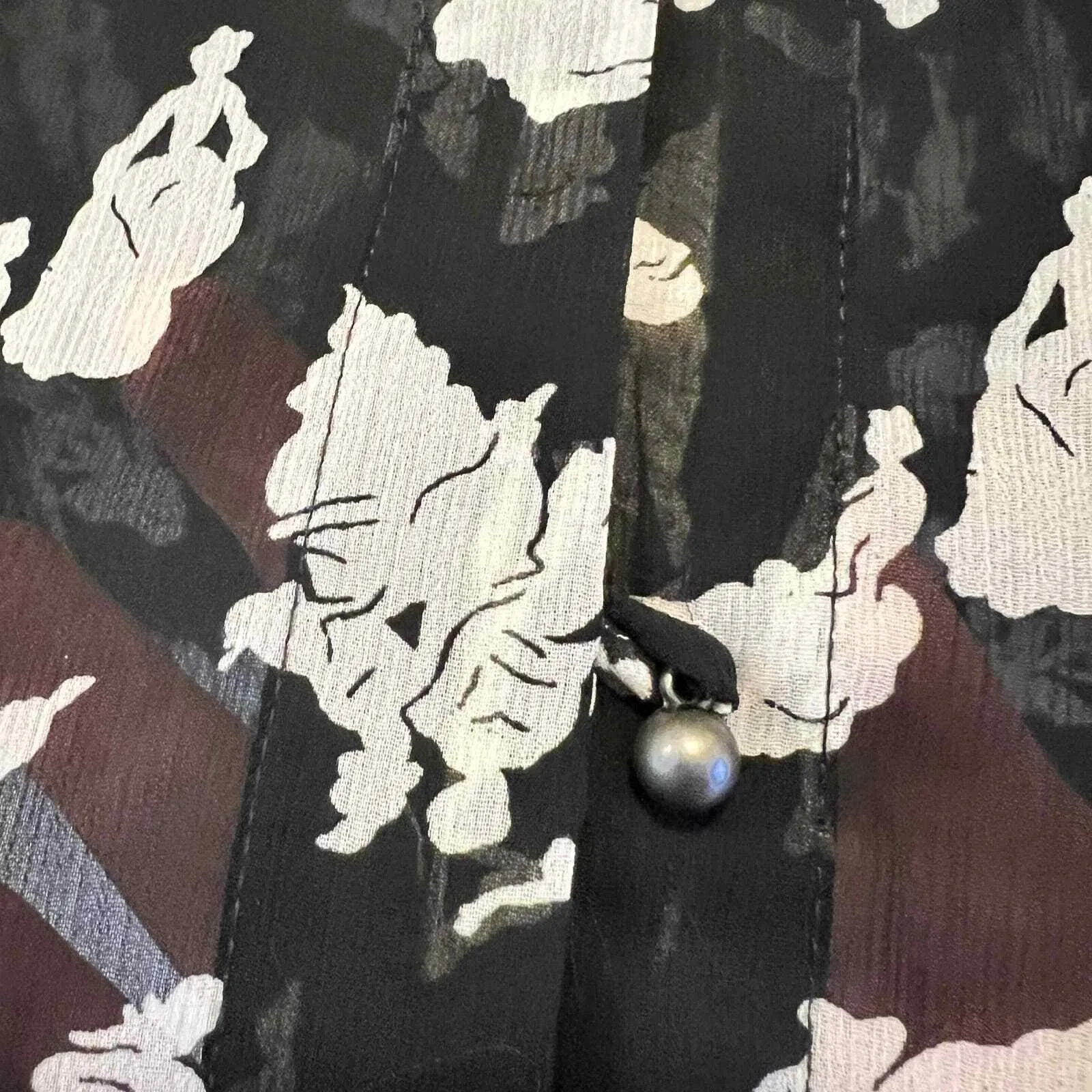 HD In Paris Anthropologie SZ 4 Petite Blouse Top Black White Print Ruffle V Neck - Image 6